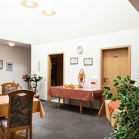 Bed and Breakfast Gastehaus Am Deich Weener Екстер'єр фото